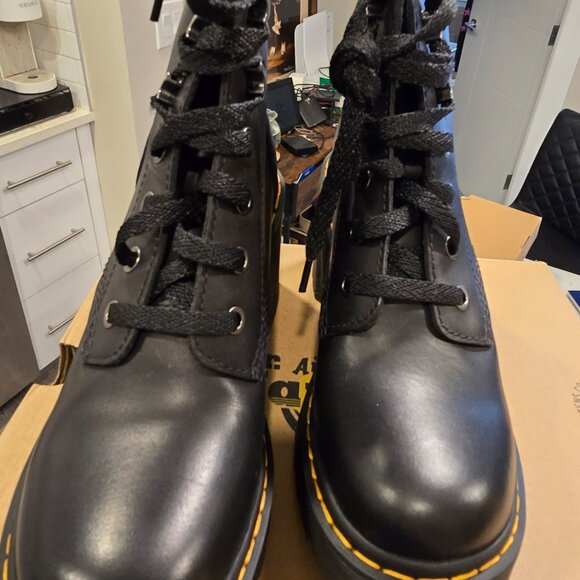 Dr. Martens Womens JESY Black Leather Ankle Boots Shoes US size 7 Air Wair NEW - Picture 4 of 15